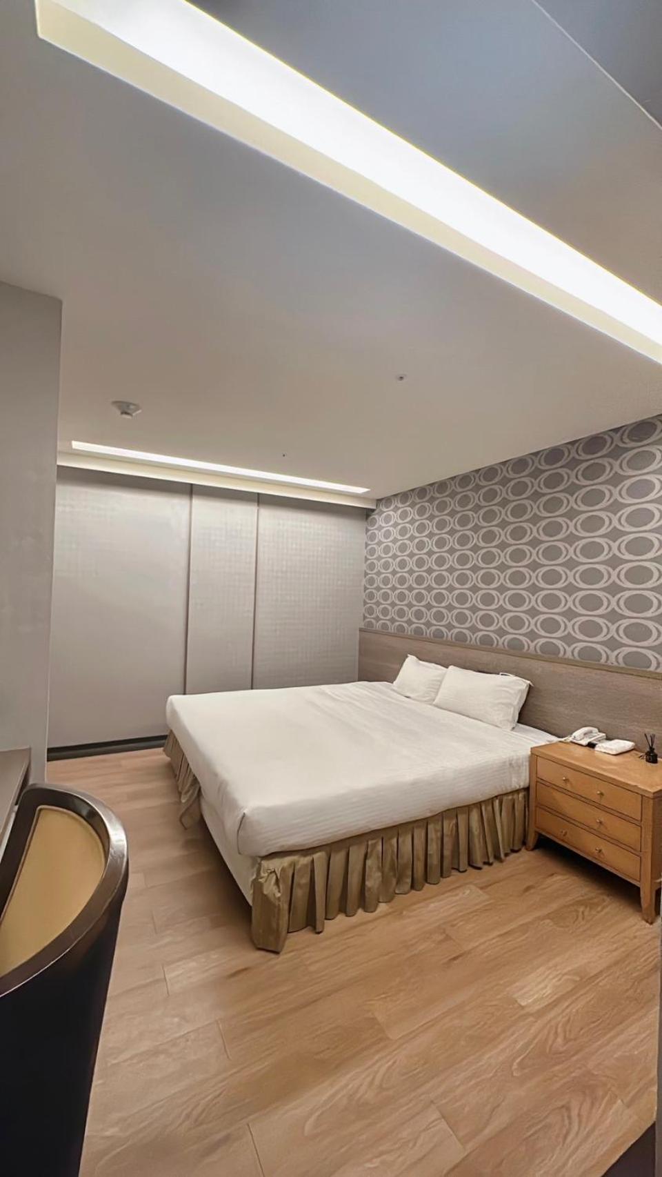 Crystal City Hotel Csungli Kültér fotó