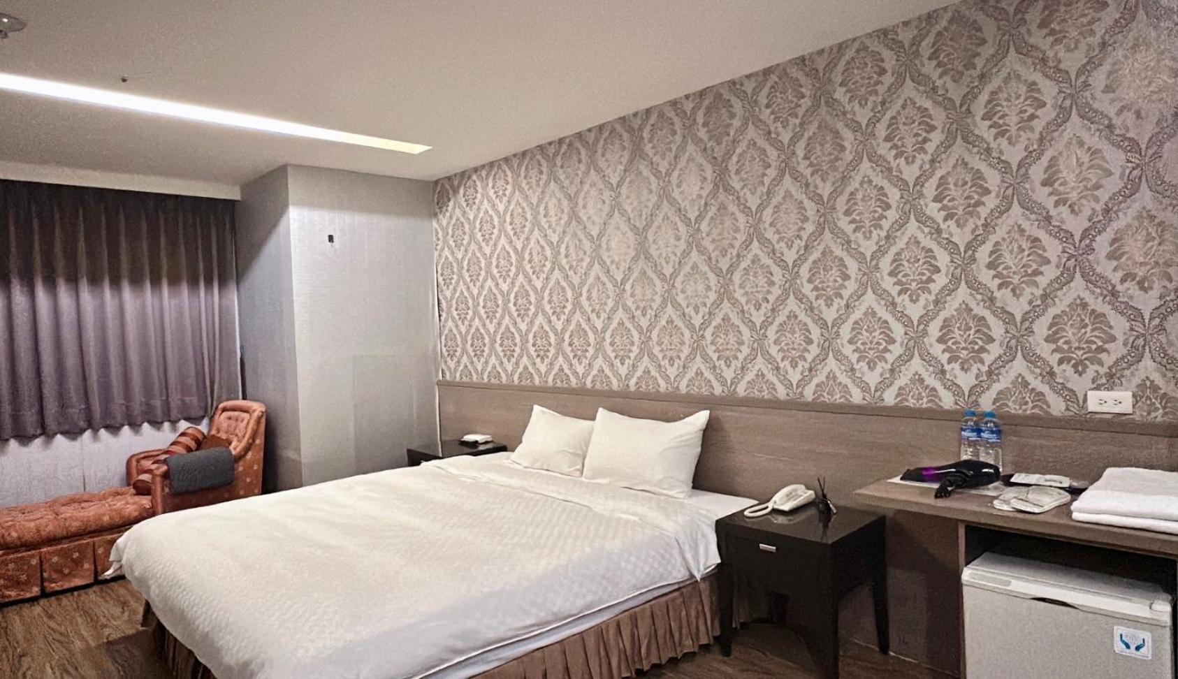 Crystal City Hotel Csungli Kültér fotó